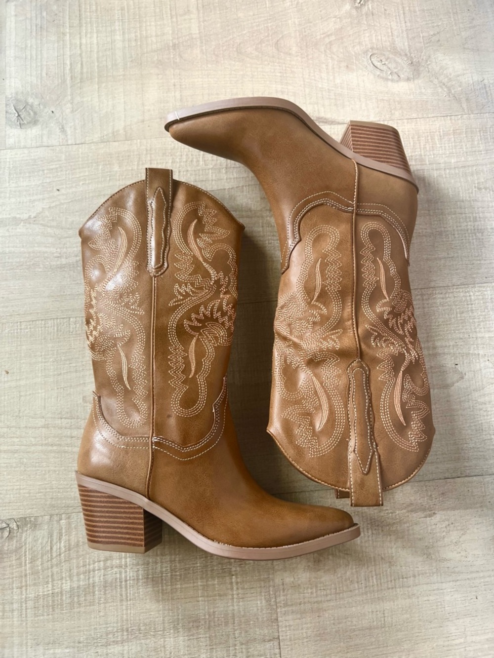 Brand New In Box Women's Sun & Stone Tan Western Block Heel Boots